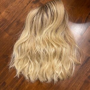 Belle Tress brand lace front wig medium length bob - Rooted blonde